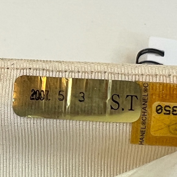 Chanel White Perforated Leather Continental Wallet w/Silver CC Hardware/Logo - Picture 6 of 16